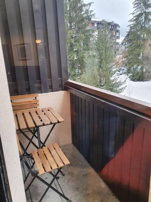 Joli Appartement Le Chamois Blanc Chamonix, Parking 外观 照片